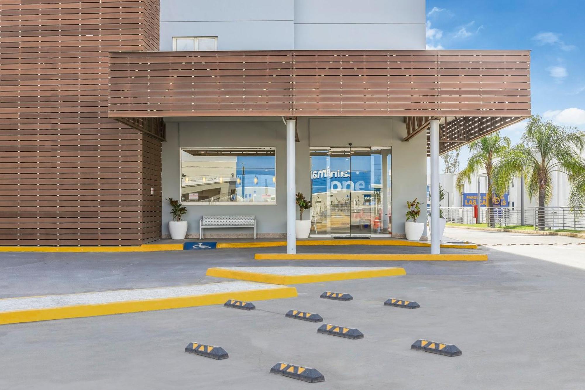 One Guadalajara Periferico Norte Jacotepec Экстерьер фото